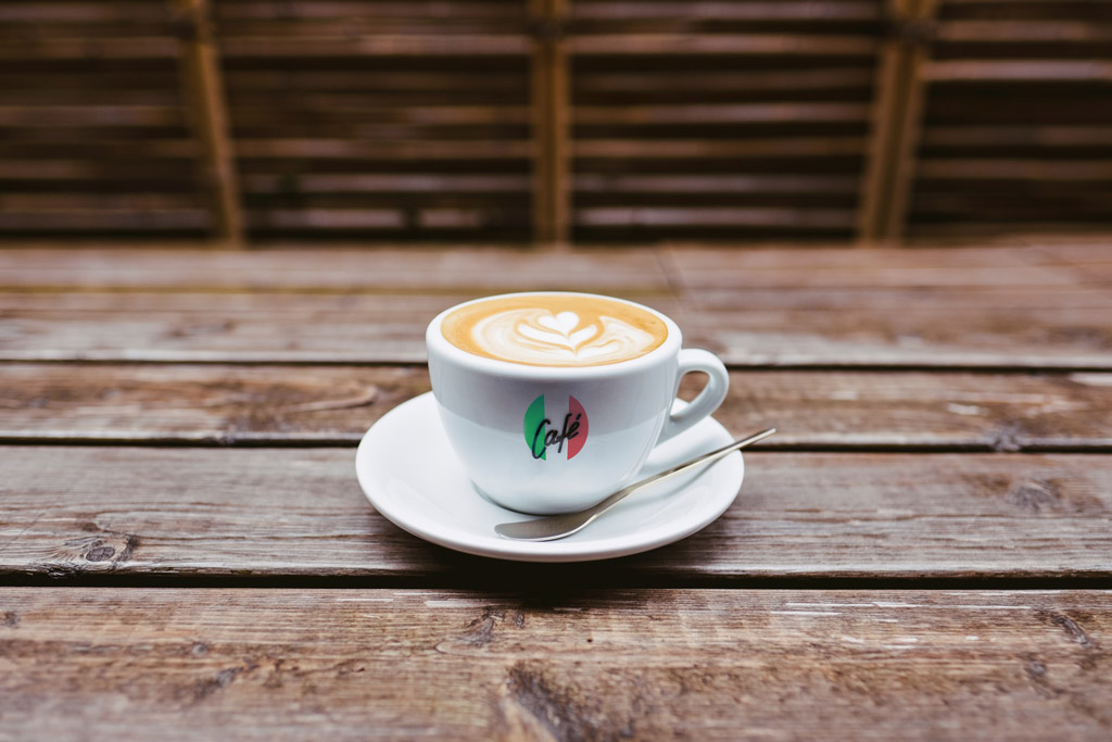 Proč se říká italská káva, když se v Itálii žádná nepěstuje