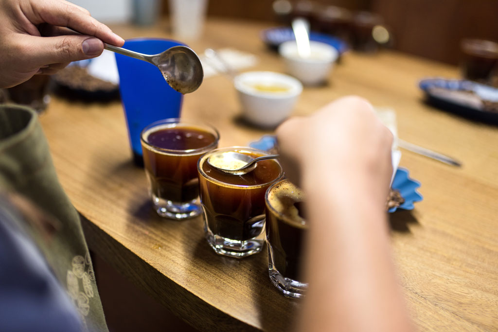Cupping u vás doma: 5 kroků kávové degustace